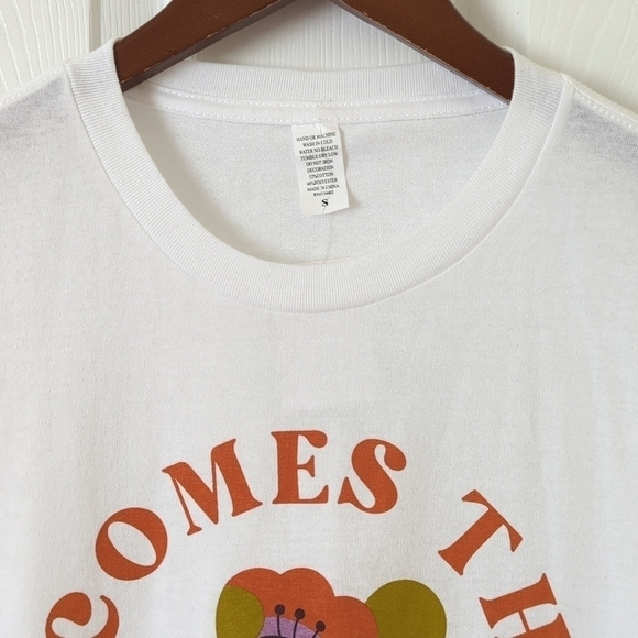 Here Comes The Sun Floral Graphic Casual Short Sleeve Crewneck T-shirt White S - Picture 2 of 11
